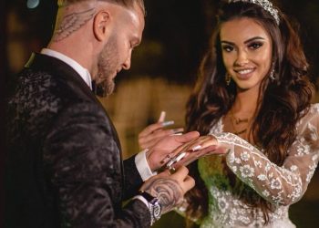 FOTOT/ Dy aktorët shqiptarë të filmit erotik vendosin të martohen