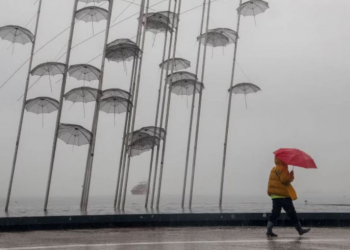 Rrebeshe shiu, stuhi dhe temperatura – 1 gradë/ Kur do të godasë vala e dytë e stuhisë