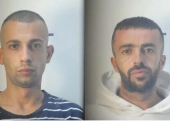 FOTOT/ Terrorizuan Selanikun! Këta janë “skifterat” shqiptarë që kryen 11 grabitje, u kapën “mat” në një banesë