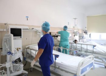 Bien me 11% pacientët në spitale nga pandemia/ 40% më shumë shtrime në psikiatri në janar-prill 2021