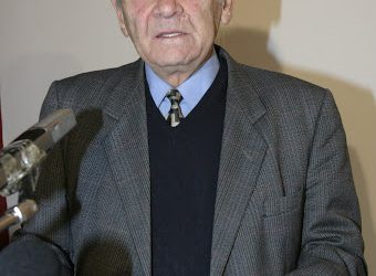 Kur esteti i njohur Uçi apelonte për leximin!