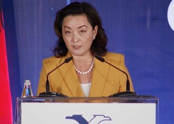 “Demokracia, mbrojtja dhe biznesi”/ Kim rendit prioritetet e Ambasadës së SHBA: Reforma në drejtësi të çohet në fund, qeveria…!