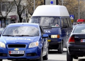Tiranë/ Pranga 6 qytetarëve, akuzohen për kultivim të lëndëve narkotike, 3 prej tyre punonjës të OSHEE