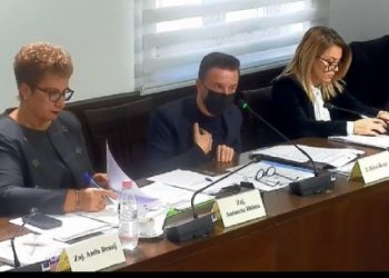 Braçe: Taksoni ndërtesat në zonat rezidenciale dhe në bregdet! Ibrahimaj: Do jenë pjesë e ligjit të ri për taksimin e pasurive