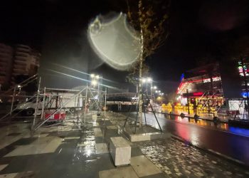 Moti i keq mbërthen edhe Vlorën, anulohet koncerti i organizuar për Ditën e Pavarësisë