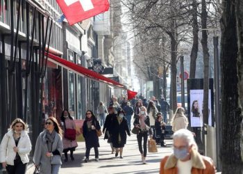Zvicra do të votojë në referendum…për të lehtësuar masat anti-Covid