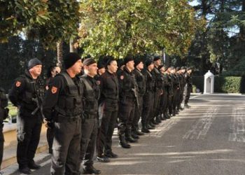 Shpallen 50 vende për punësim në Gardën e Republikës/ Ja kushtet që duhet të plotësojnë kandidatët nga fiziku deri tek arsimi