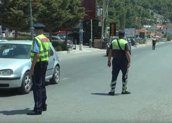 Policia me dorë të fortë: Pranga 5 shoferëve pa patenta, 3 të tjerë nën hetim