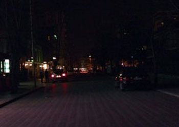 Zhyten në errësirë disa zona në Tiranë