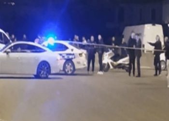 Atentati me armë zjarri në Astir shkakton dy të vdekur brenda një “Audi” luksoz