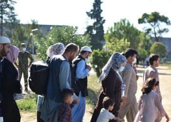 “Shpëtuam elitën e Afganistanit”/ Me ndihmën e ‘Vital Voices’ 1 mijë afganë u strehuan në Shqipëri