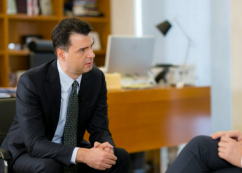 “Hakmarrje”/ Basha: Berisha s’e ka luftën me mua e demokratët, por me SHBA. S’mund të kthejë PD në bunker për interesat e veta