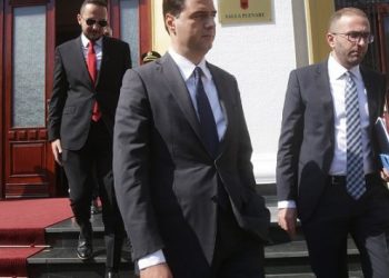 Ish anëtari i Këshillit Kombëtar të PD: Më 11 dhjetor shkarkohet jo vetëm Lulzim Basha, por edhe Gazment Bardhi