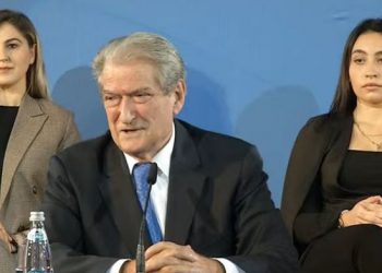 Berisha akuzon Bashën: Braktisi për 8 vite demokratët, rrëshqiti PD-në majtas ndaj e bojkotuan. Do ngremë një parti konservatore