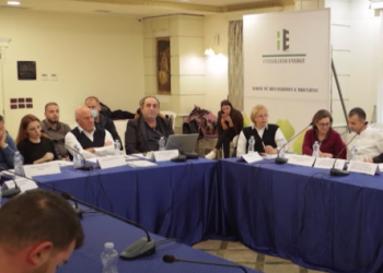 Java evropiane e mbetjeve, IEBV tryezë të rrumbullakët për ndërgjegjësim! Përfaqësues të pushtetit lokal dhe profesorë njihen me projektin në Sharrë