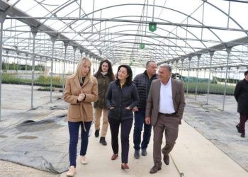 Krifca dhe Yuri Kim vizitë në fabrikën e vajit të ullirit në Vlorë/ Krifca: Do të mbështetet përmes skemës së naftës