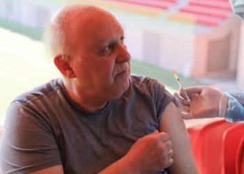 Tritan Kalo merr dozën e tretë: Ndihem për bukuri, vaksinimi ul rrezikun e infektimit