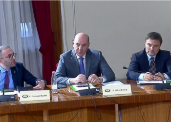 Debate te Këshilli i Legjislacionit, PS: Nuk duam të bashkojmë nismat. PD: Të ndryshojmë oraret