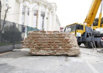 Specialistët fillojnë restaurimin e Kullës së Kalasë në Durrës