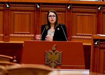 Buxheti/ Nga pagat e mjekëve, te rritja e ndihmës ekonomike, Manastirliu: Kemi rritur 85% financimin publik për shëndetësinë