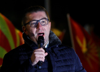Opozita maqedone ultimatum Zaevit: Ik deri të hënën, ose do të rrëzojmë