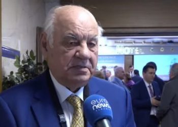 “Luftë brenda llojit”/ Ish-presidenti Moisiu: Basha e Berisha të mendojnë për vendin, pastaj për veten