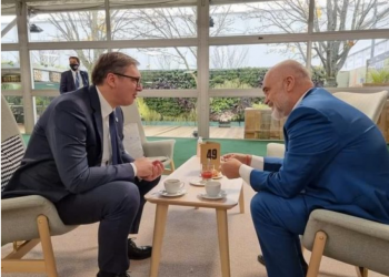 Glasgou-Skoci/ Rama në kafe me Vuçiç, presidenti serb: Mështetje e fortë për “Ballkanin e hapur”, do takohemi në Beograd pas ngjarjeve në Shkup?