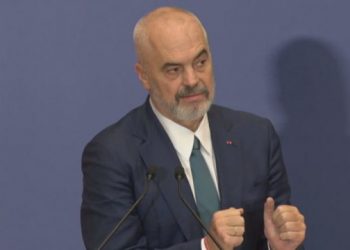 Buxheti i Ministrisë së Mbrojtjes/ Peleshi: Pagat u rritën me 30% për FA. Rama jep një tjetër lajm të mirë: Do i rrisim përsëri!