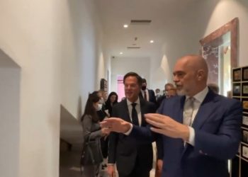 Rama dhe kryeministri holandez inspektojnë punimet te “Piramida”: Dikur tempulli i Enver Hoxhës, ndërsa sot Mark do…!