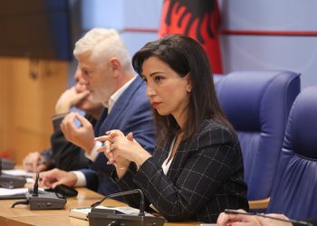 Rasti i Pogradecit/ Ministrja Kushi mbledhje urgjente: Masa drastike për rastet e abuzimeve!