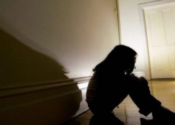 Abuzimi me të miturit/ Psikologia ngre alarmin: Në rastet e incesteve, abuzuesit i bëjnë shpëlarje truri fëmijëve