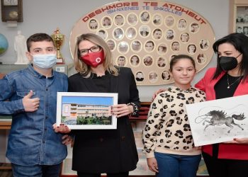 ALBtelecom pasuron bibliotekën e shkollës 9-vjeçare “Naim Frashëri” në Elbasan