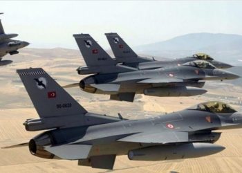 Ngrihen tensionet/ Bombarduesit turq fluturojnë mbi ishujt grekë, situata “pranë shpërthimit”! Greqia: Provokim