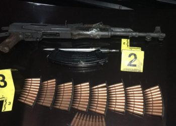 Me kallashnikovë e 90 fishekë në makinë/ Ndalohen anëtarët e “bandës së adoleshentëve” në Lezhë. Vidhnin banesa, drejtues një 22-vjeçar. Emri
