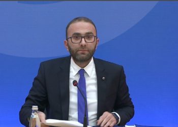 Bardhi: Jam rritur me foton e Berishës në shtëpinë time, krenar që u zgjodha sekretar me votën e tij. Por…!