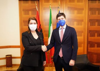 Trajtimi për fëmijët hemofilikë, Manastirliu firmos me homologun italian marrëveshjen e rëndësishme