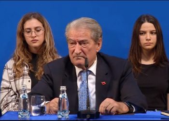 ‘Basha e shndërroi PD-në në shoqatë, për interesat e tij’/ Berisha: A keni parë një opozitë të votojë pro një borxhi 770 mln euro?