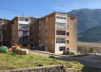 5 lëkundje tërmeti në 12 orë në Bulqizë/ Nënprefekti: S’janë raportuar dëme, banorët s’do lejohen të futen në pallatin që rrezikon shembje