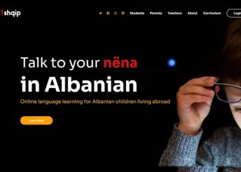 Një platformë e re online ndihmon shqiptaro-amerikanët të mësojnë gjuhën shqipe
