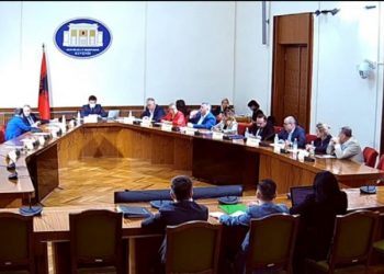 Mbledhja e Komisionit Hetimor për 25 prillin/ Alibeaj: Asnjë institucion s’na është përgjigjur! PS: Të mos ushtrohet presion