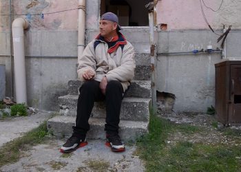 Me prindër gjallë përfundoi në jetimore/ 42-vjeçari me aftësi ndryshe, lutje për motrat e vëllain: Jam i juaji mos më braktisni