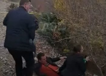 SHÇBA nis hetimin ndaj punonjësit të policisë që rrezikoi gazetaren Anila Hoxha dhe operatorin