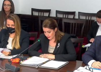 Buxheti për ‘Shëndetësinë’/ Manastirliu: Rritet numri i mjekëve të punësuar dhe pagat, shtohen ambulancat