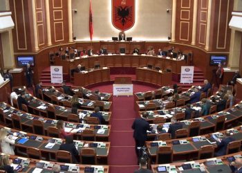 Miratohet projektligji për “bashkëqeverisjen”, kalon edhe akti normativ për vaksinat Pfizer