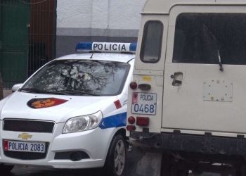 Denoncoi se i kanë vjedhur paratë në shtëpi, por përfundon në pranga