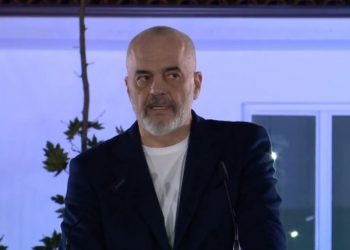 Premtimi i Ramës: Së shpejti do të hyjnë në banesat e reja familjet në Ndroq e Zall Herr