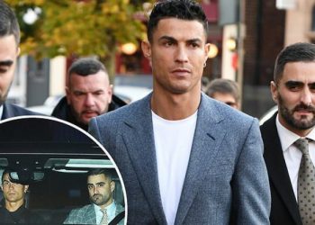 Truprojat e Ronaldos ‘shokojnë’ rrjetin, si po ruhet ylli i futbollit nga binjakët e forcave speciale