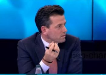 Hapet loja/ Një tjetër demokrat nxjerr “bllof” Foltoren: S’kam firmosur për Kuvendin e datës 11