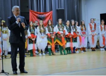 Komuniteti shqiptar në Britaninë e Madhe feston 28 nëntorin, ambasadori i Shqipërisë: Ky është shekulli i shqiptarëve!