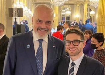 Aleks Soros publikon foto me Ramën: Vëllezërit në Elysee! Një darkë speciale në Forumin e Paqes